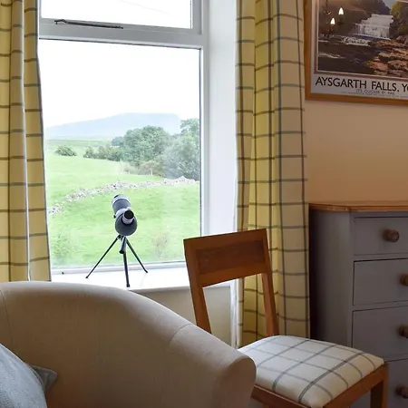 Three Peaks House * Horton in Ribblesdale